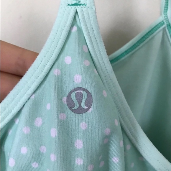 Lululemon - Picture 4 of 5